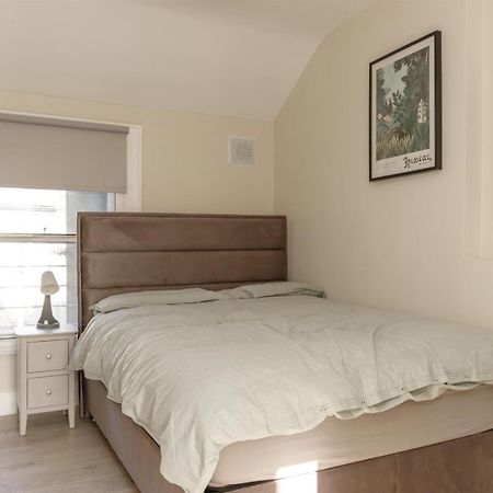 Dublin Castle Suites ภายนอก รูปภาพ