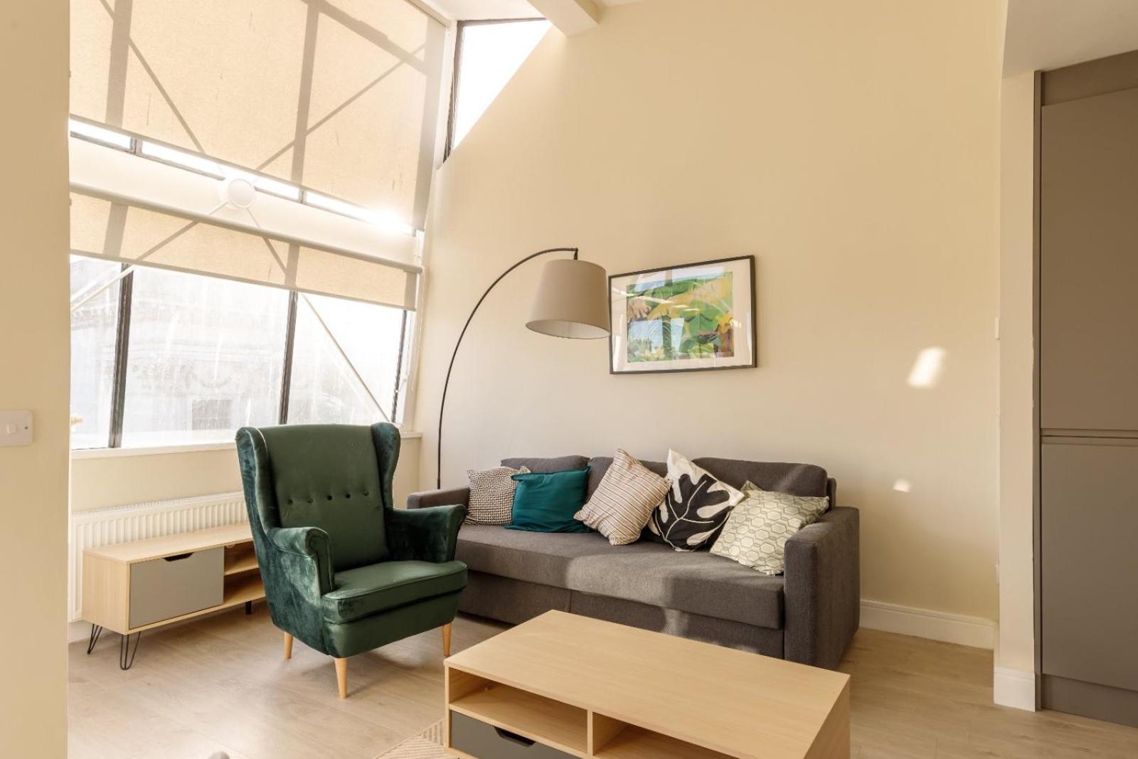 Dublin Castle Suites ภายนอก รูปภาพ